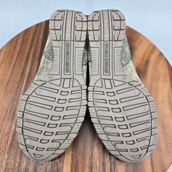 Skechers Shoes Womens 7.5 Olive Suede Leather Bikers Relaxed Fit Slip On Loafers - Picture 6 of 7